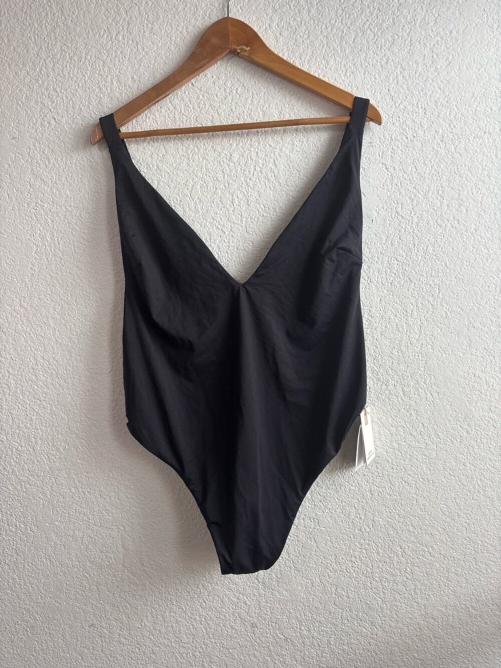 Good American Minimal Black V-Neck One-Piece Swimsuit New